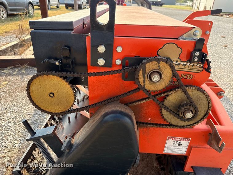 image for item FC4443 Land Pride seeder
