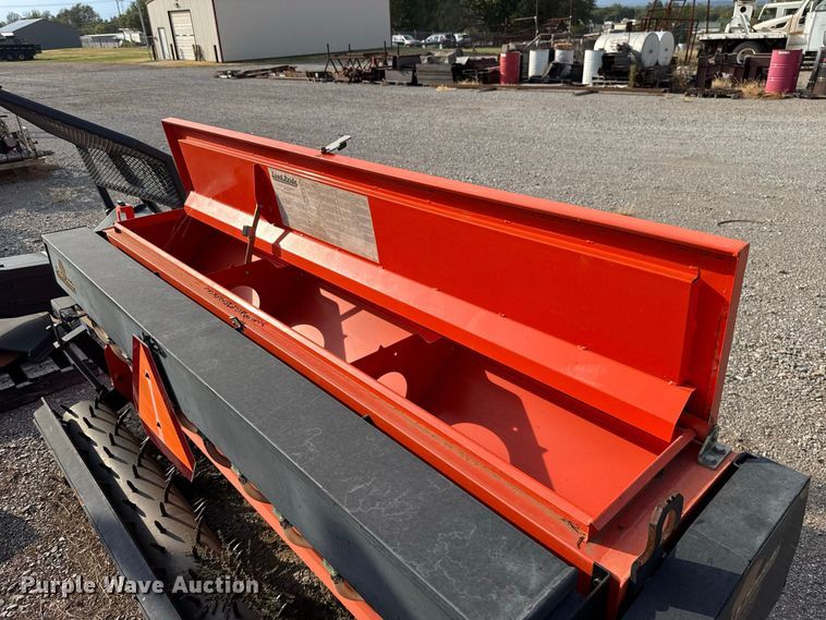 image for item FC4443 Land Pride seeder