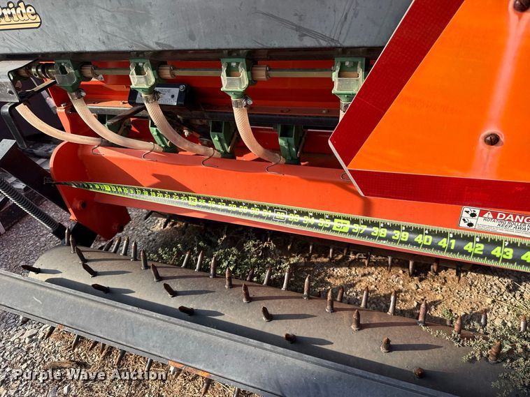 image for item FC4443 Land Pride seeder