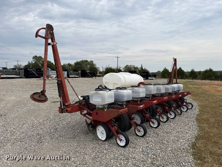 image for item FC4465 White Farm Equipment 5100 planter