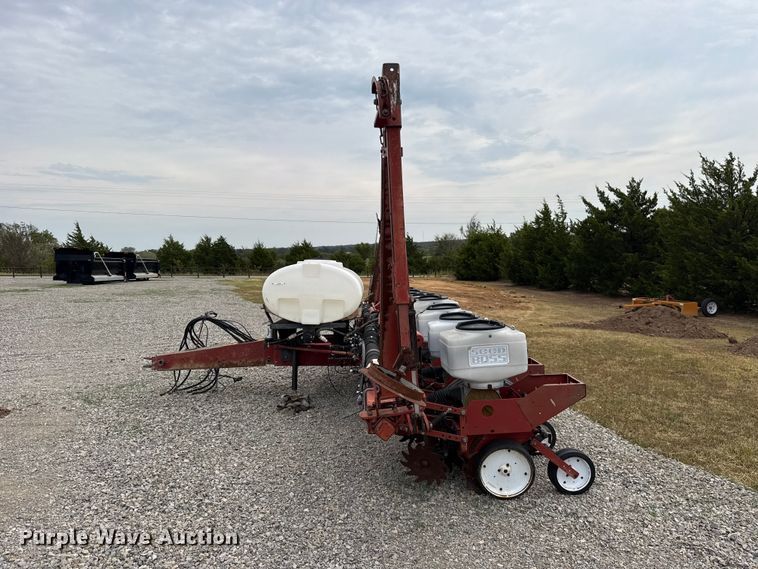 image for item FC4465 White Farm Equipment 5100 planter