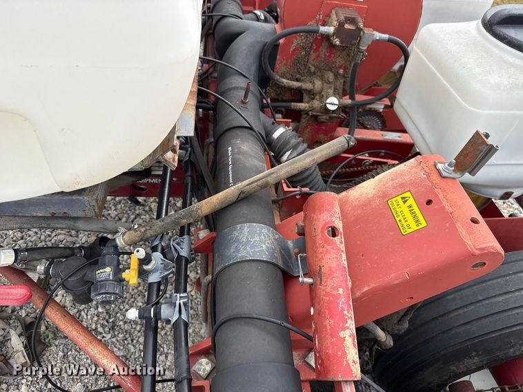 image for item FC4465 White Farm Equipment 5100 planter