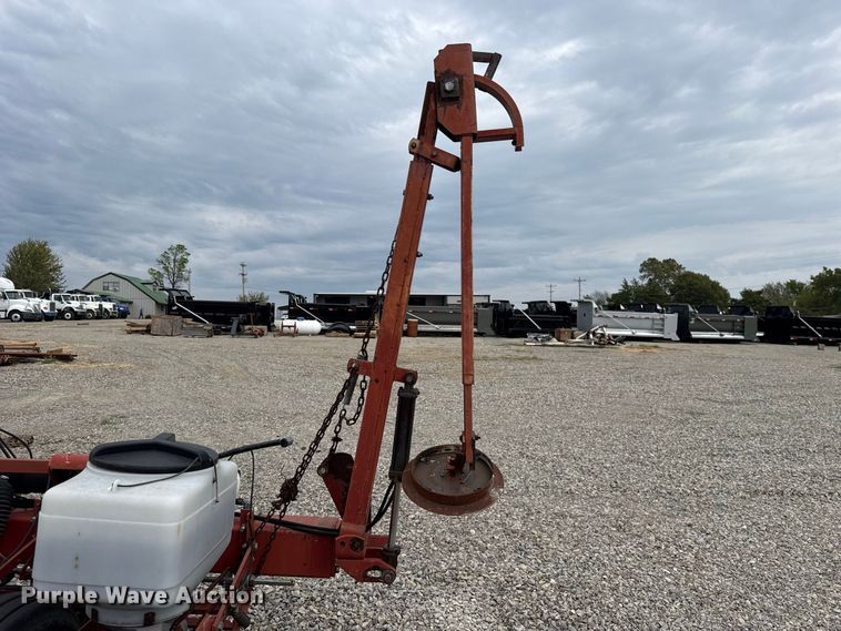 image for item FC4465 White Farm Equipment 5100 planter