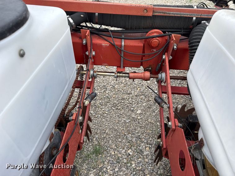 image for item FC4465 White Farm Equipment 5100 planter