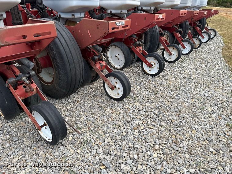 image for item FC4465 White Farm Equipment 5100 planter