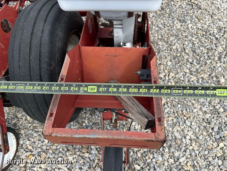 image for item FC4465 White Farm Equipment 5100 planter