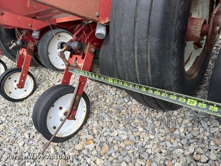 image for item FC4465 White Farm Equipment 5100 planter