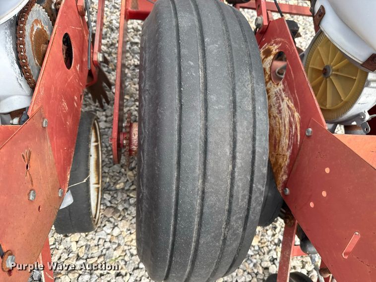 image for item FC4465 White Farm Equipment 5100 planter