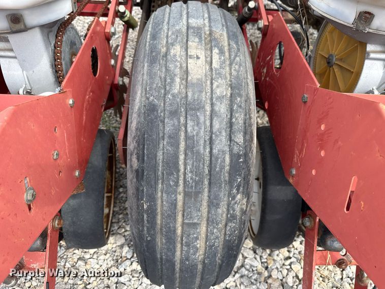 image for item FC4465 White Farm Equipment 5100 planter
