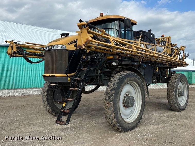 2016 RoGator RG1100B sprayer