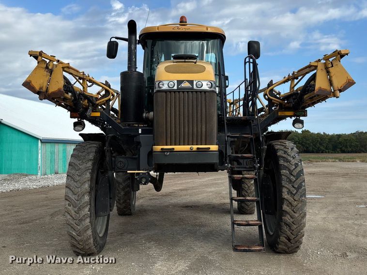 image for item FG0725 2016 RoGator RG1100B sprayer