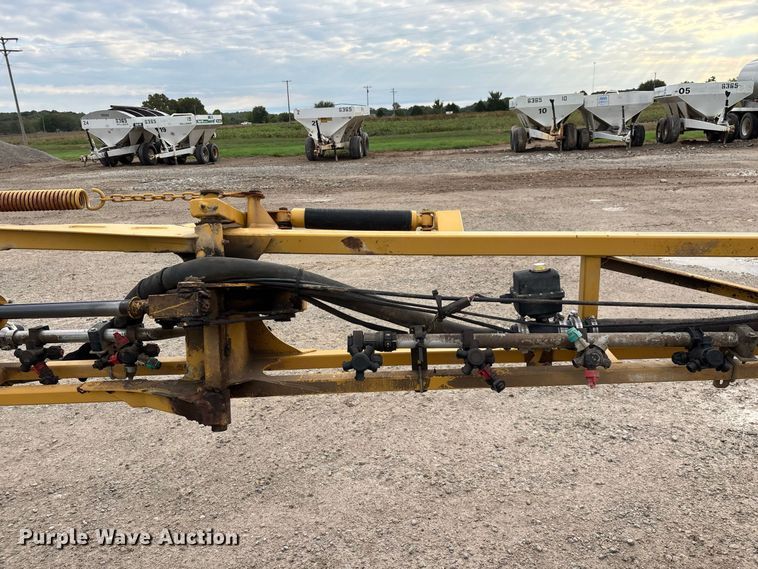 image for item FG0725 2016 RoGator RG1100B sprayer