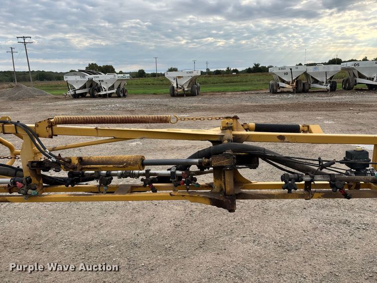 image for item FG0725 2016 RoGator RG1100B sprayer