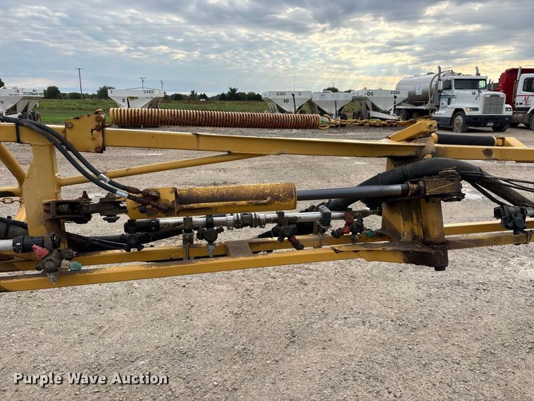 image for item FG0725 2016 RoGator RG1100B sprayer