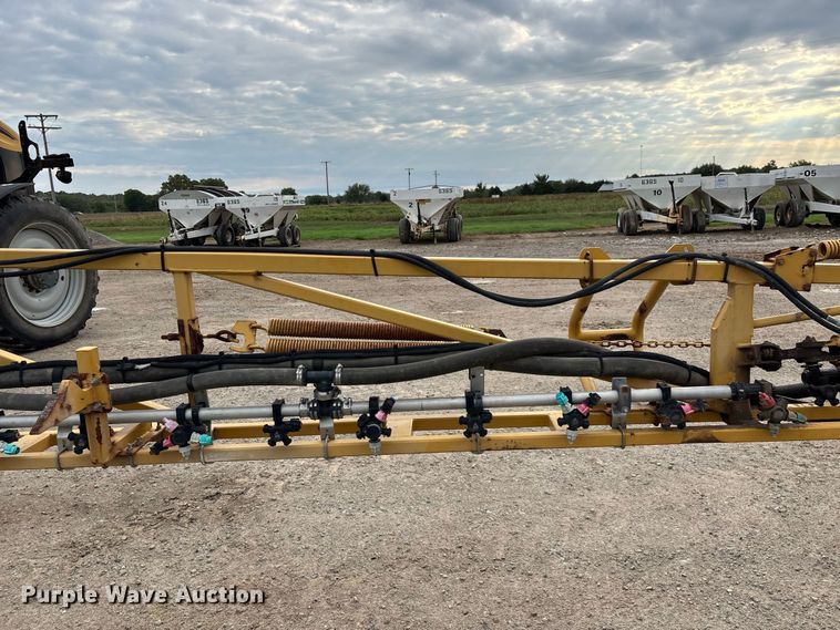 image for item FG0725 2016 RoGator RG1100B sprayer