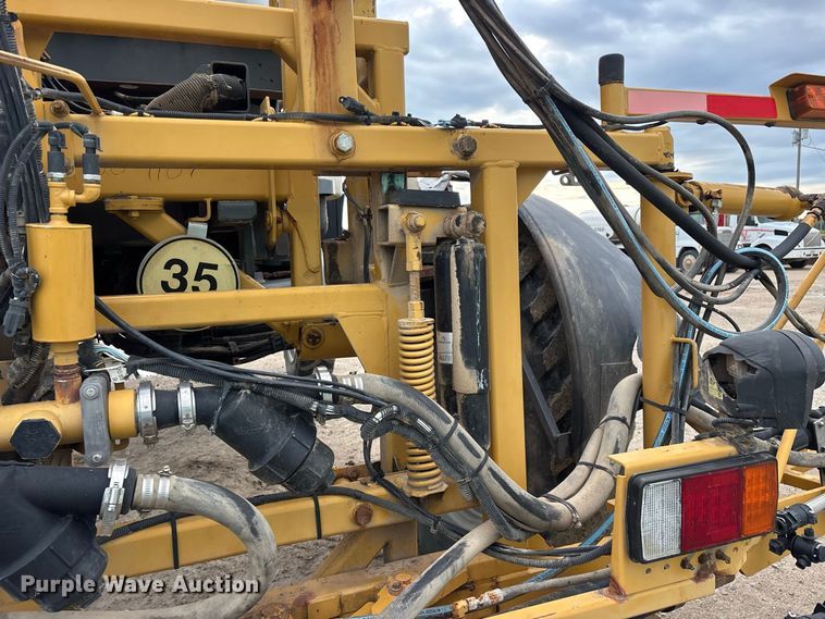 image for item FG0725 2016 RoGator RG1100B sprayer