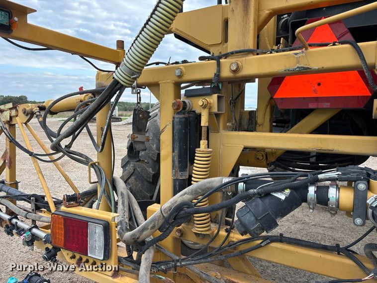 image for item FG0725 2016 RoGator RG1100B sprayer