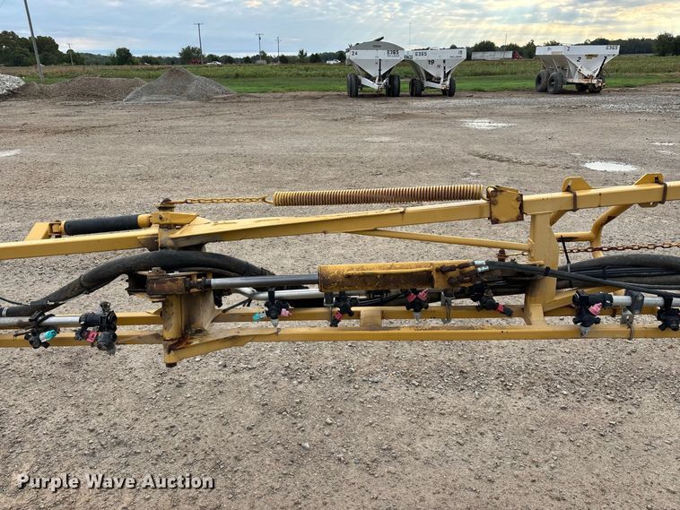 image for item FG0725 2016 RoGator RG1100B sprayer