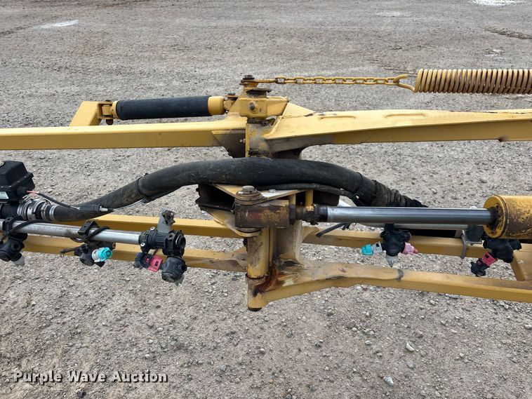 image for item FG0725 2016 RoGator RG1100B sprayer