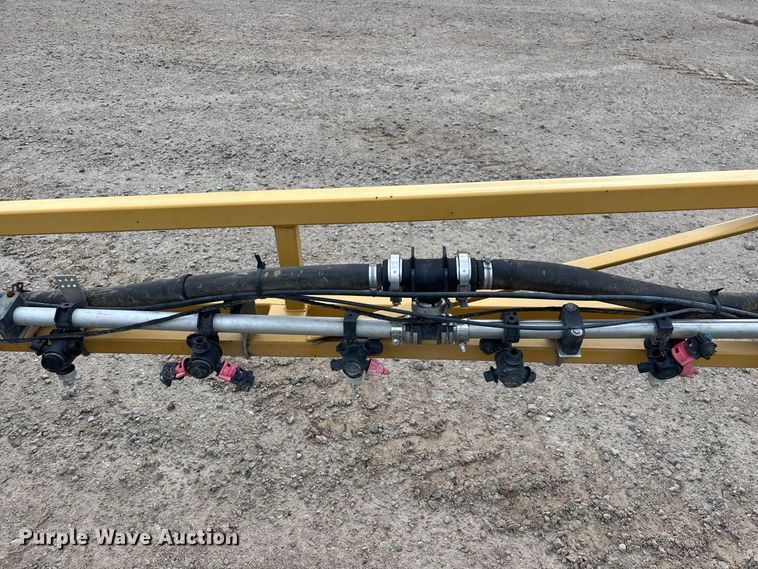 image for item FG0725 2016 RoGator RG1100B sprayer