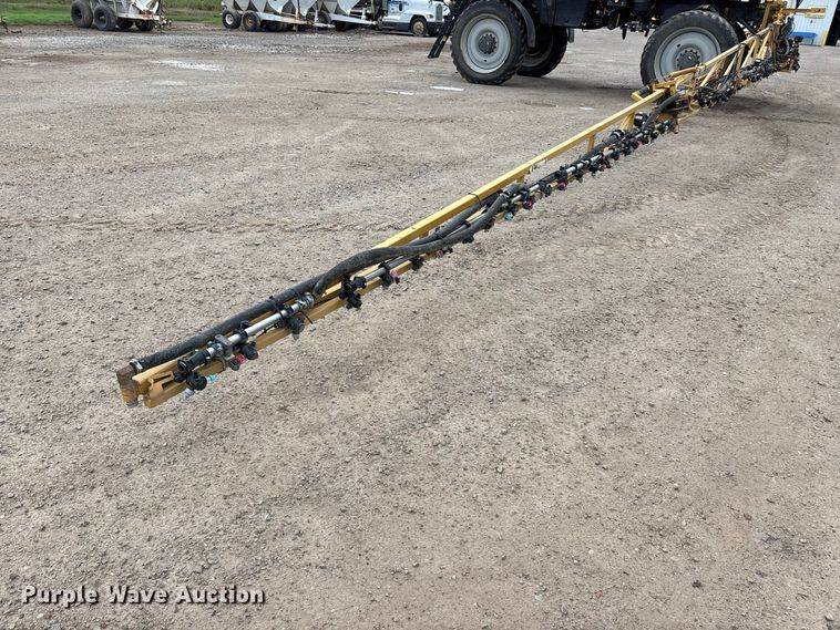 image for item FG0725 2016 RoGator RG1100B sprayer