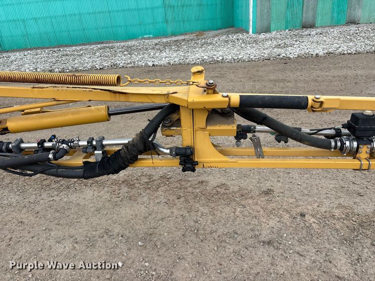 image for item FG0725 2016 RoGator RG1100B sprayer