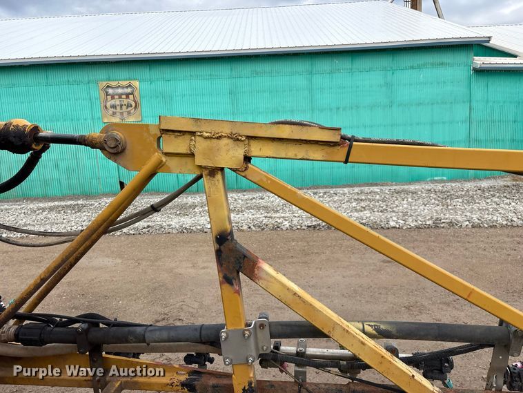 image for item FG0725 2016 RoGator RG1100B sprayer