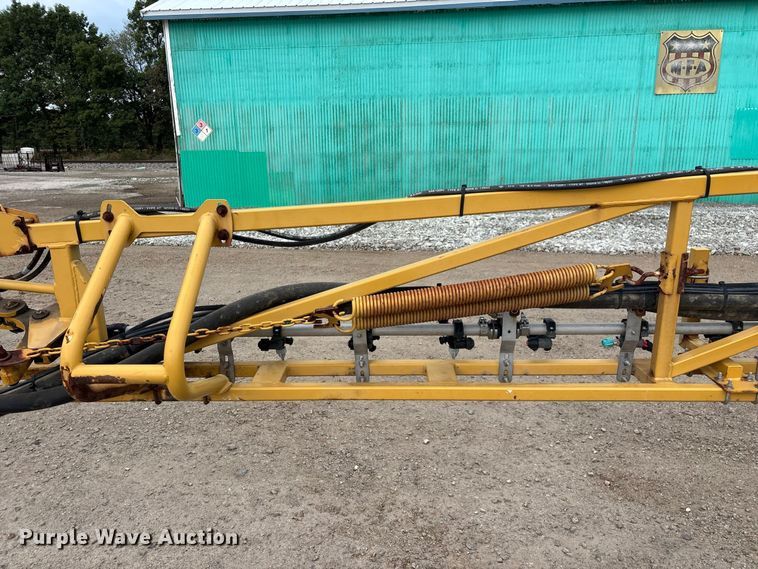image for item FG0725 2016 RoGator RG1100B sprayer