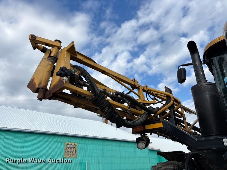 image for item FG0725 2016 RoGator RG1100B sprayer