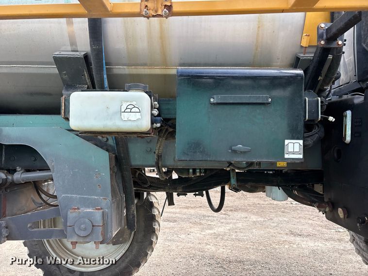 image for item FG0725 2016 RoGator RG1100B sprayer