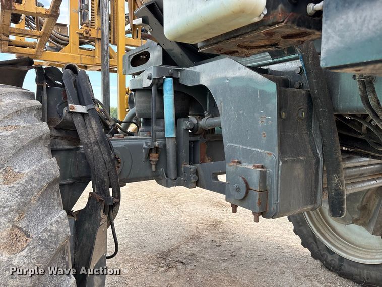 image for item FG0725 2016 RoGator RG1100B sprayer