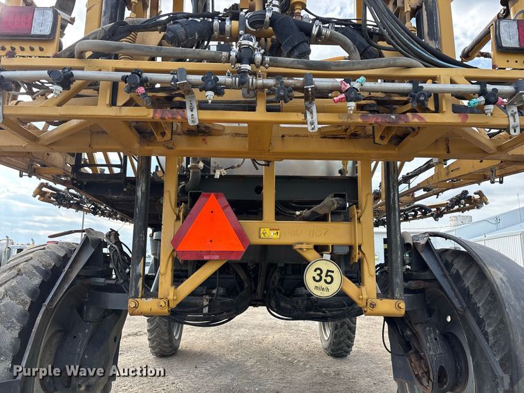 image for item FG0725 2016 RoGator RG1100B sprayer