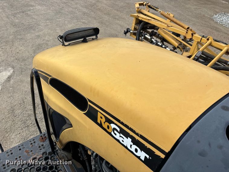 image for item FG0725 2016 RoGator RG1100B sprayer