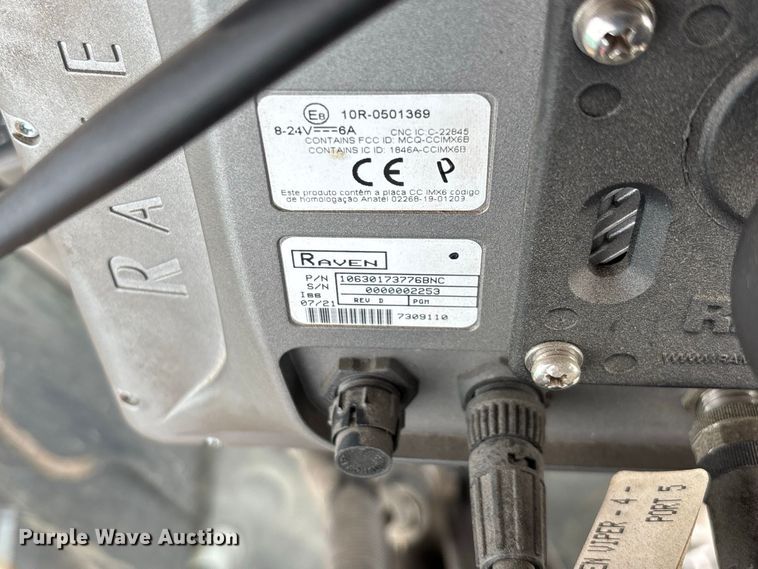 image for item FG0725 2016 RoGator RG1100B sprayer