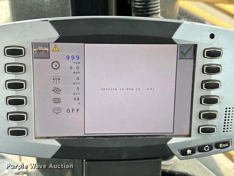 image for item FG0725 2016 RoGator RG1100B sprayer