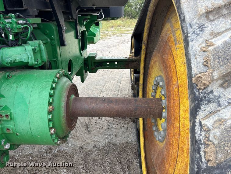 image for item FG0757 2012 John Deere 8360 RT tractor