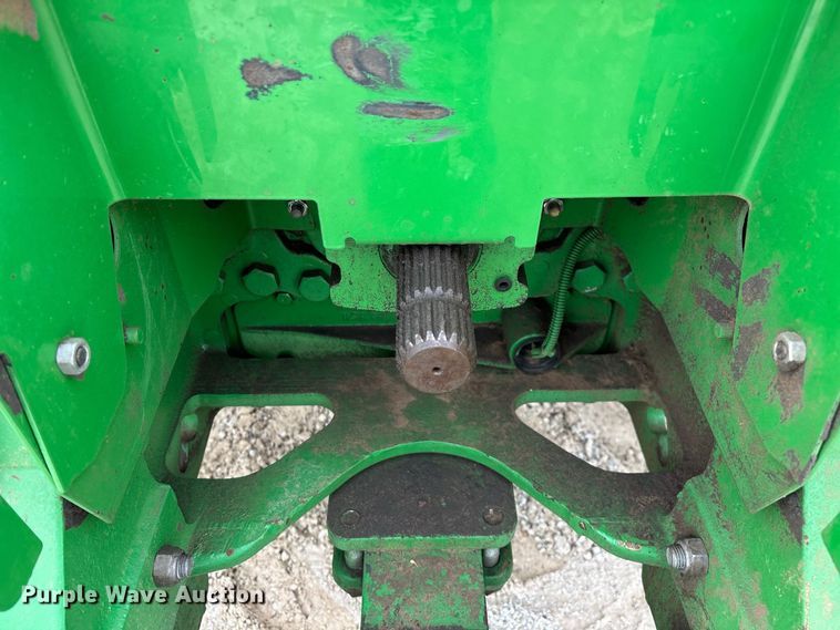 image for item FG0757 2012 John Deere 8360 RT tractor