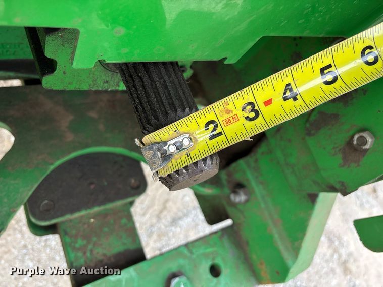 image for item FG0757 2012 John Deere 8360 RT tractor