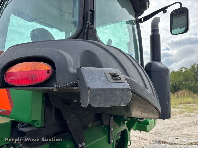 image for item FG0757 2012 John Deere 8360 RT tractor