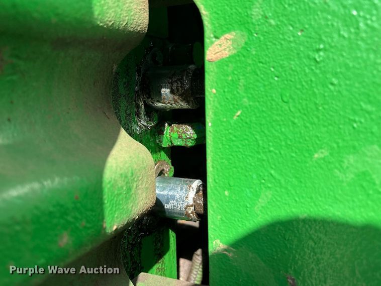 image for item FG0757 2012 John Deere 8360 RT tractor