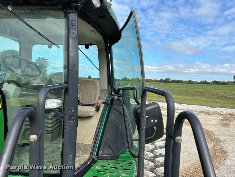 image for item FG0757 2012 John Deere 8360 RT tractor