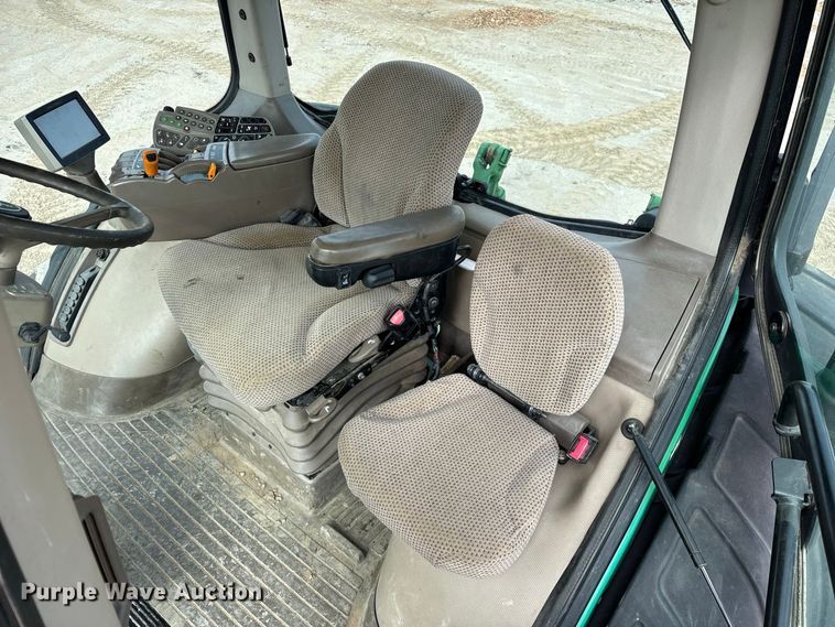 image for item FG0757 2012 John Deere 8360 RT tractor