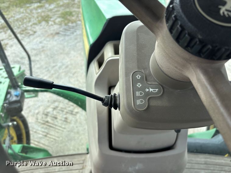 image for item FG0757 2012 John Deere 8360 RT tractor