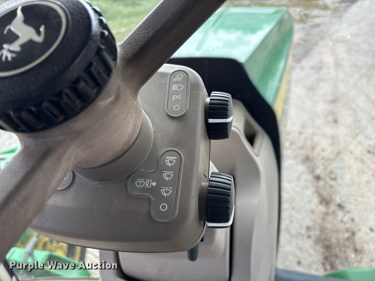 image for item FG0757 2012 John Deere 8360 RT tractor