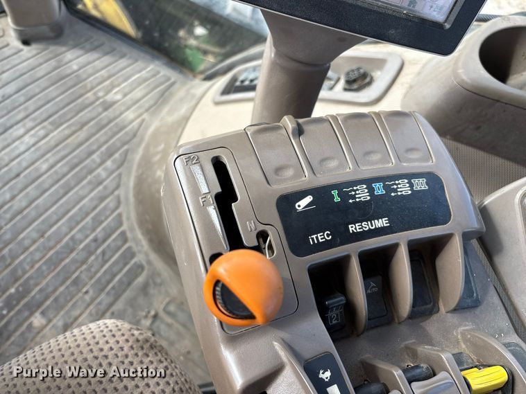 image for item FG0757 2012 John Deere 8360 RT tractor