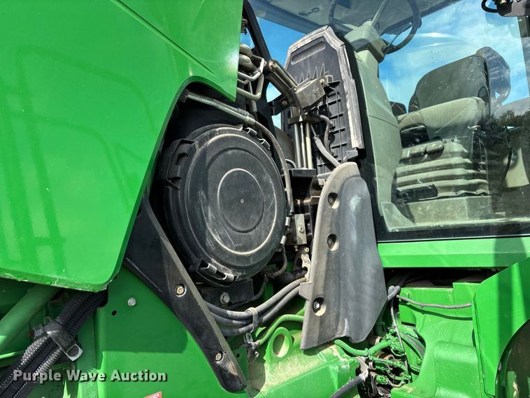 image for item FG0757 2012 John Deere 8360 RT tractor