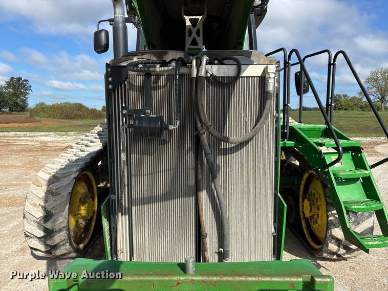 image for item FG0757 2012 John Deere 8360 RT tractor