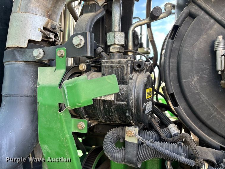 image for item FG0757 2012 John Deere 8360 RT tractor