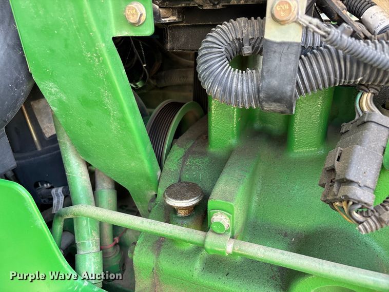 image for item FG0757 2012 John Deere 8360 RT tractor