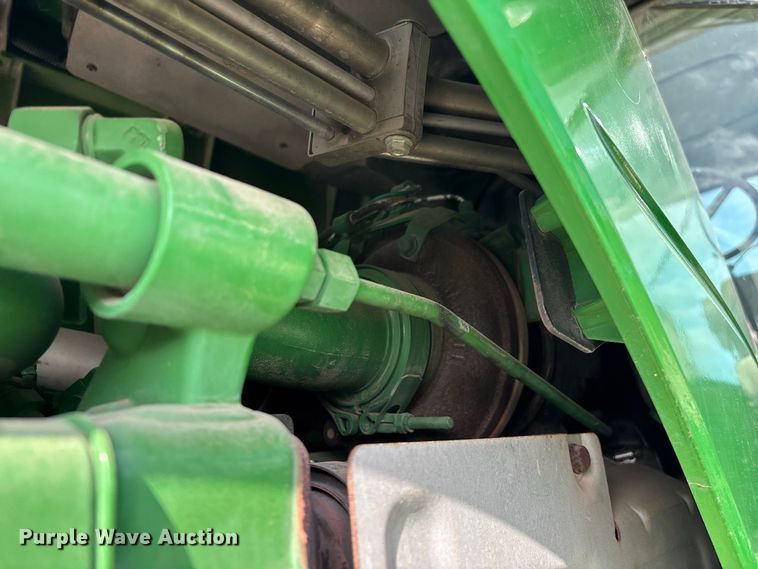 image for item FG0757 2012 John Deere 8360 RT tractor
